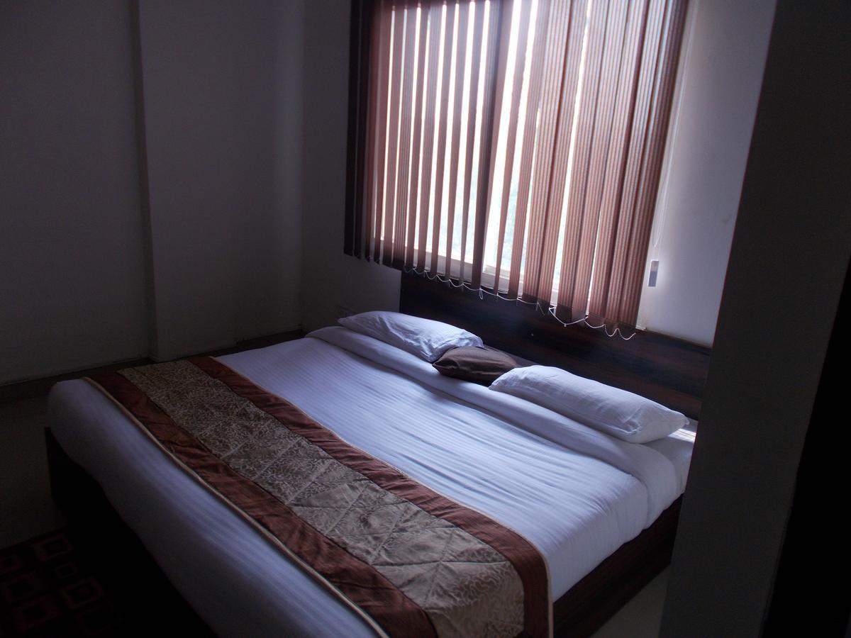 The Radiance Suites And Apartment Neu-Delhi Exterior foto