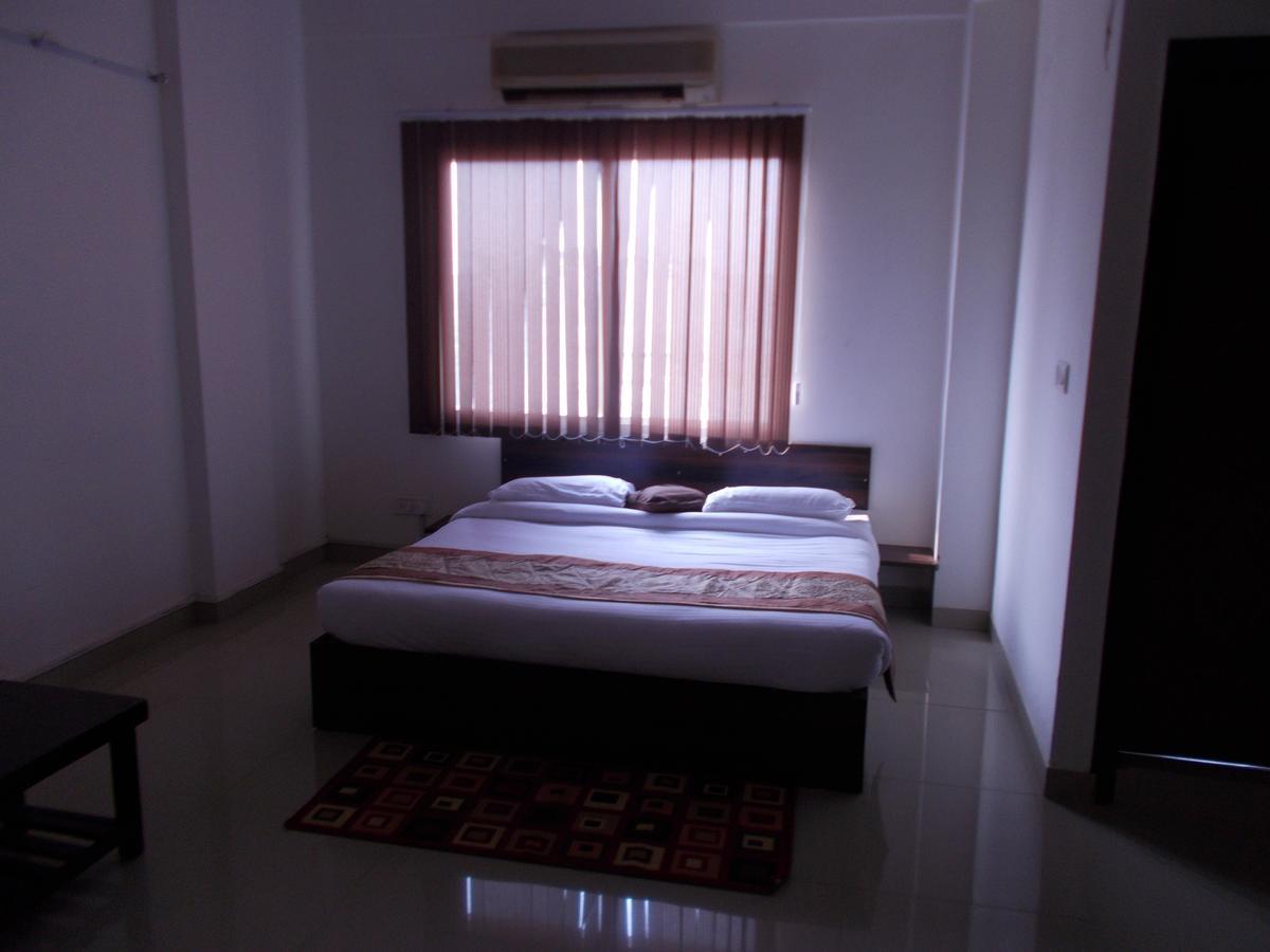 The Radiance Suites And Apartment Neu-Delhi Exterior foto